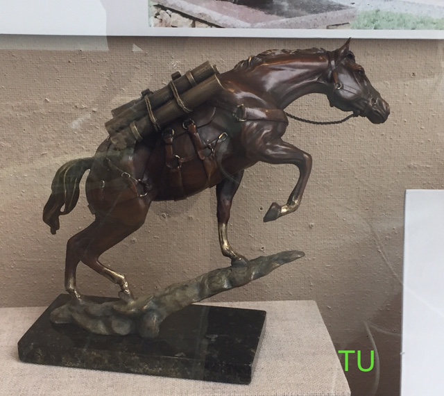 Sergeant Reckless statue